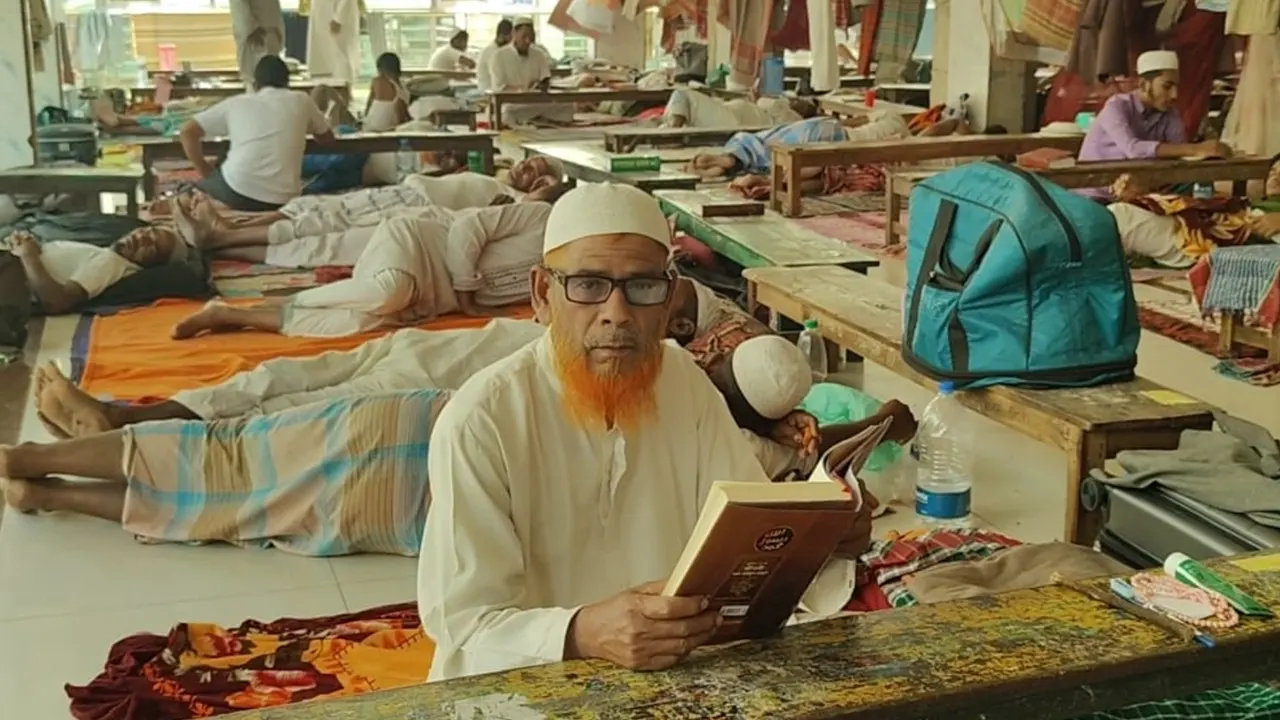 এক মসজিদে ইতেকাফ করেন আড়াই হাজার মুসল্লি